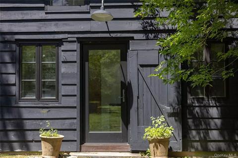 Guest Quarters