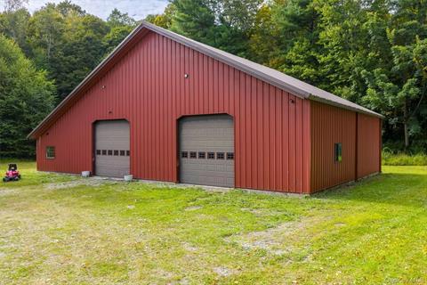 Barn