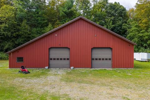 Barn