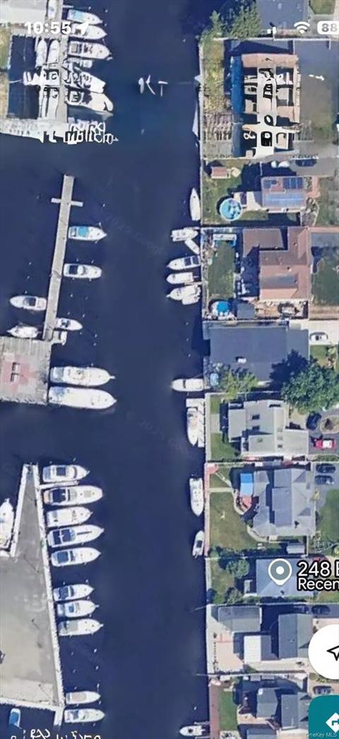 Dock
