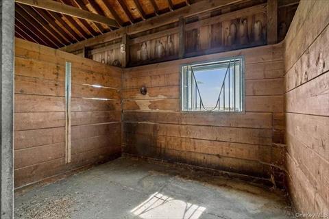 Stable
