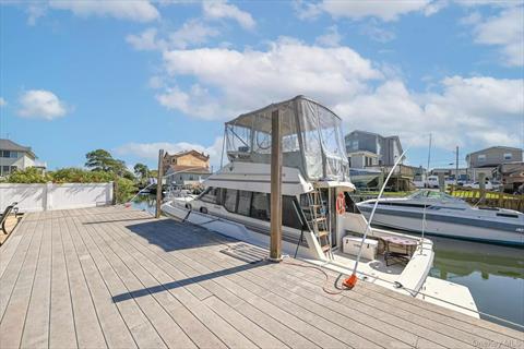 Dock