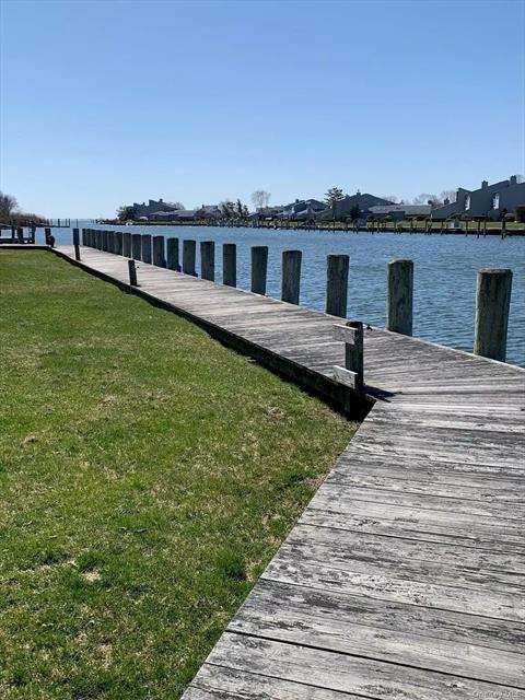 Dock