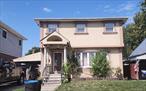 Colonial with 10 rooms 3 beds and 1.5 bath. Close to shopping, transportation and major roadways