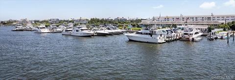 Dock