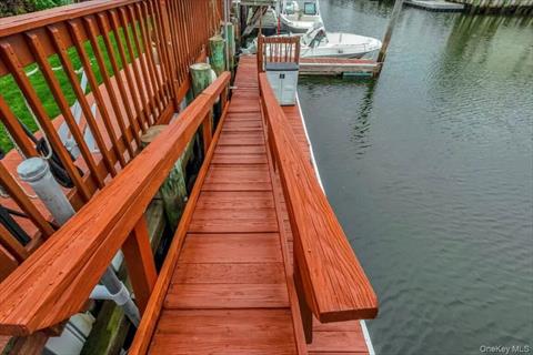 Dock