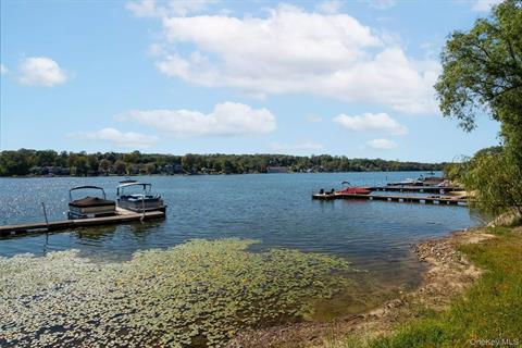 Dock