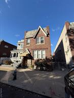Beautiful investment building in Glendale. Four Apartments ( 3 one bed room apartments and 1 two bedroom apartment). This building is equipped with 5 electric and 5 gas meters. Roof is in great condition. and boiler is 5 years old.One apartment delivered vacant, on the first floor.