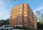One-bedroom co-operative apartment fantastically situated near the Bronx River Parkway, schools, parks, eateries, local stores and transportation.