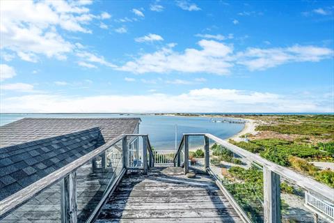 Dock