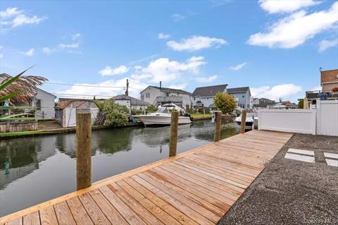 Dock