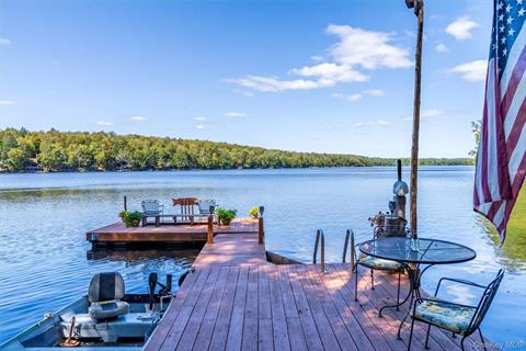 Dock