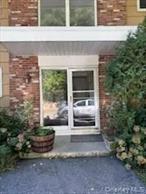 Here is your next home or pehaps your first. Castle Hill Estates is in a quiet, wooded setting in Bedford Hills, just off the Saw Mill River Parkway. Recently renovated, this 1-bedroom condo apartment features an eat-in kitchen with stainless steel appliances. Off the living room you will find your own, private, screened-in porch with a vew of Lake Marie in the Bedford Hills Memorial Park. There are ample closets and additional storage in the building. The laundry room is conveniently located in the same building on the same level. You will have your own assigned parking spot with additional visitor parking. If you need to commute via Metro-North, the station is close by as is shopping, dining, and more in nearby Bedford, Katonah, and Mount Kisco - just a few minutes away.