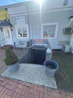 1500 +/- Sq Ft of Storage + Office space combo *Perfect for E-commerce/Contractor/Plumber/Electrician anyone who needs office with massive storage space.*This won&rsquo;t last!Fantastic location!Parking first come first serve