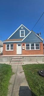 Fully renovated 1 family home with quartz counter tops, stainless steel appliances, hardwood floors, central AC/forced air heating. Close to major highways, JFK, to UBS and Belmont race track.