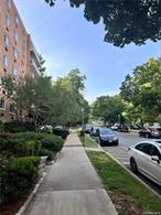 ABSOLUTELY GORGEOUS ONE (1) Bedroom Condo with DEN situated on the 4th floor of a beautiful HALSTON HOUSE Condominium with an outdoor balcony for rest, relaxation and entertaining and simply enjoying the FALL Colors. Kitchen with quartz countertop. Parquet Hardwood floors. Plenty of natural light throughout the day. Amenities include Outdoor POOL, Tennis Court, BBQ Area, and Playground. Dual heating and air condition ed units in living room, dining room and bedroom. Plenty of closet space. Close to public transportation, Metro North Tarrytown Train Station, restaurants, shops, supermarket and plentiful green open space. Plenty of outdoor unassigned parking spaces. Additional Information: Lease Term: Over 12 Months. A/O CTS