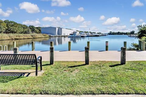 Dock