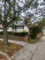 BRICK HOME CUSTOM DESIGN IN MOST DESIRED WAKEFIELD AREA. CLOSE TO ALL.PERMIT FOR 6 ROOMS OVER 6 ROOM FOR 2 FAMIL