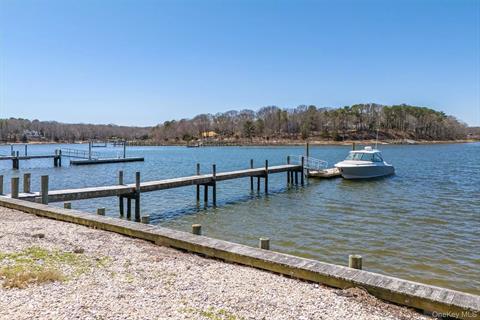 Dock