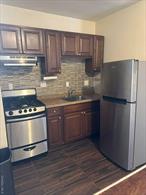 Beautiful 1 Bedroom apt available for immediate occupancy! Near Pubic transportation shopping parks and More....