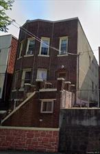 5 Bedrooms, 1 Bathroom 2nd FL Apt For Rent.