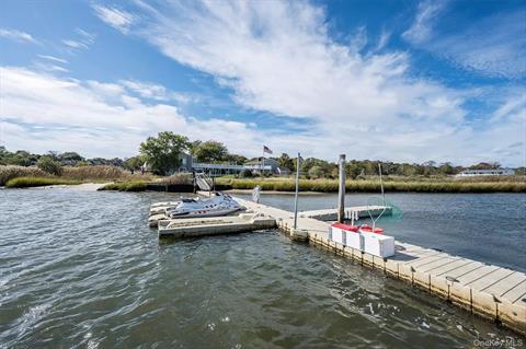 Dock