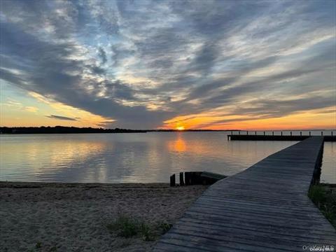 Dock