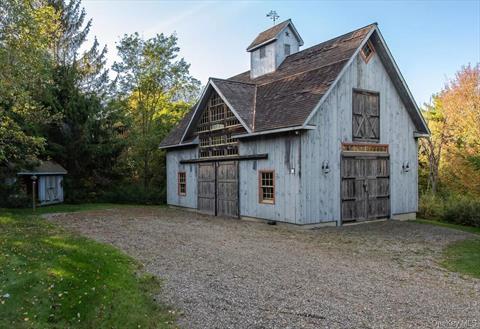 Barn