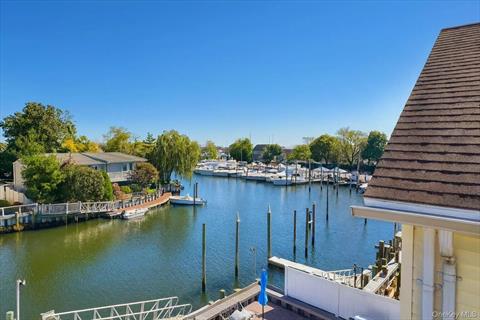 Dock