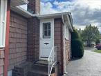 Welcome to this newly renovated single level apartment. Featuring all new laminate flooring, freshly painted, 2 bedrooms, living room, kitchen, breakfast bar, bonus room for office or additional sitting room, and washer/dryer. Just waiting for you to move in!