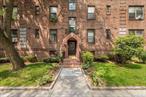 Renovated one bedroom garden apartment on the first floor in Garden Bay Manor. It features brand new flooring throughout, lots of natural light, new kitchen with stainless steel appliances, spacious living room and bedroom. Close to multiple shopping centers on Ditmars Blvd & 21st Avenue. Convenient transportation: one fare zone to N/W trains, M60 bus to Upper Manhattan, Citi-bike stations and both BQE and Grand Central Parkways.