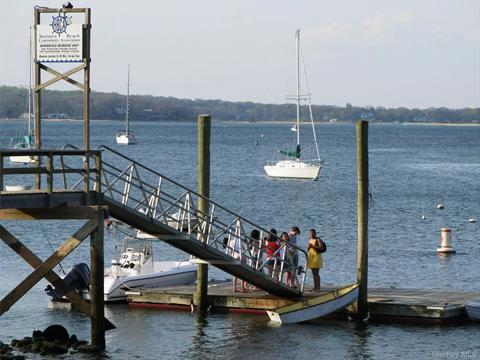 Dock