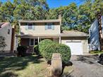 Spacious Colonial with 7 rooms 4 beds and 1.5 baths located in South Huntington schools. House is freshly painted throughout. Close to shopping, transportation and major roadways.