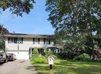 Colonial with 9 rooms 5 beds and 2.5 bath. Close to shopping, transportation and major roadways