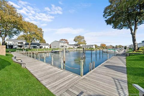 Dock