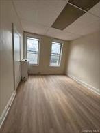 Prime Flushing Office Space for Lease (1 mins away from Main st 7 train station)Located on Roosevelt Avenue, this approximately 400 sq ft third-floor office features a newly renovated interior with a bright, efficient layout. The unit includes a private restroom and an independent office area. Conveniently situated near major transportation and amenities. Suitable for a variety of professional uses.