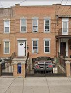 Spacious modern apartment, in a 2 family home. Basement, backyard, storage and private parking included. Short distance to schools, restaurants, shopping and transportation. Tenant is responsible for utilities.