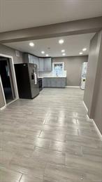 Se habla espaÃ±ol!!3 bedroom apartment fully renovatedAll utilities are includedLaundry unit.Central air.3 months to move in.First months rent; security, broker fee.Must have good credit.