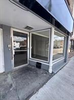 Storefront rental for office or retail space. Located on East Main Street in the city of Middletown. Large open concept with one bathroom. Plenty of street parking. Mere moments to Garnet Health Medical Center, Touro Medical College, OCCC, highway, public transportation, eateries and shopping. Experience all that the Hudson Valley has to offer and explore. Please schedule your showing today. Thank you.