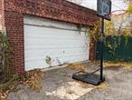 Double garage for rent.